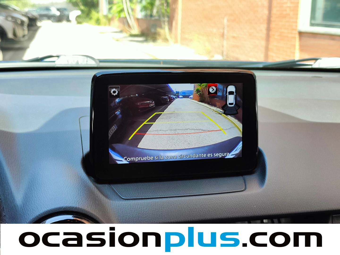Equipamiento del Mazda CX-3 Mazda CX-3 2.0 SKYACTIV GE Luxury 2WD (120 CV)