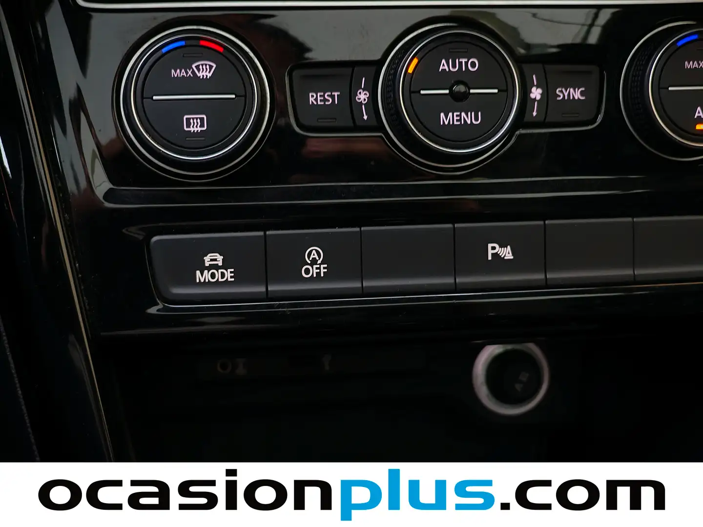 Foto Volkswagen Touran Volkswagen Touran Sport 1.6 TDI (115 CV) 7 Plazas