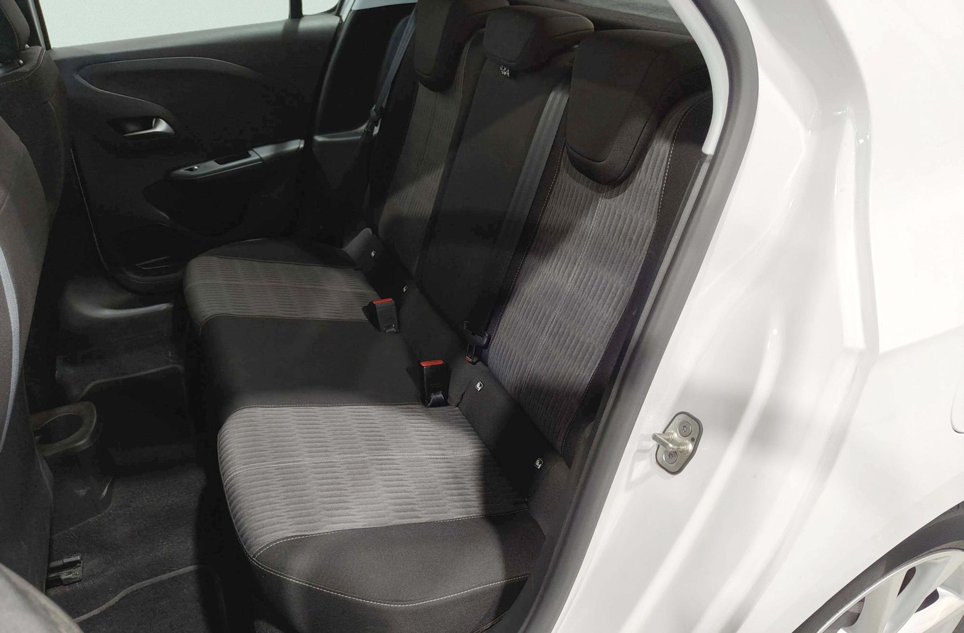 Opel Corsa 1.2 XEL Edition - foto 11