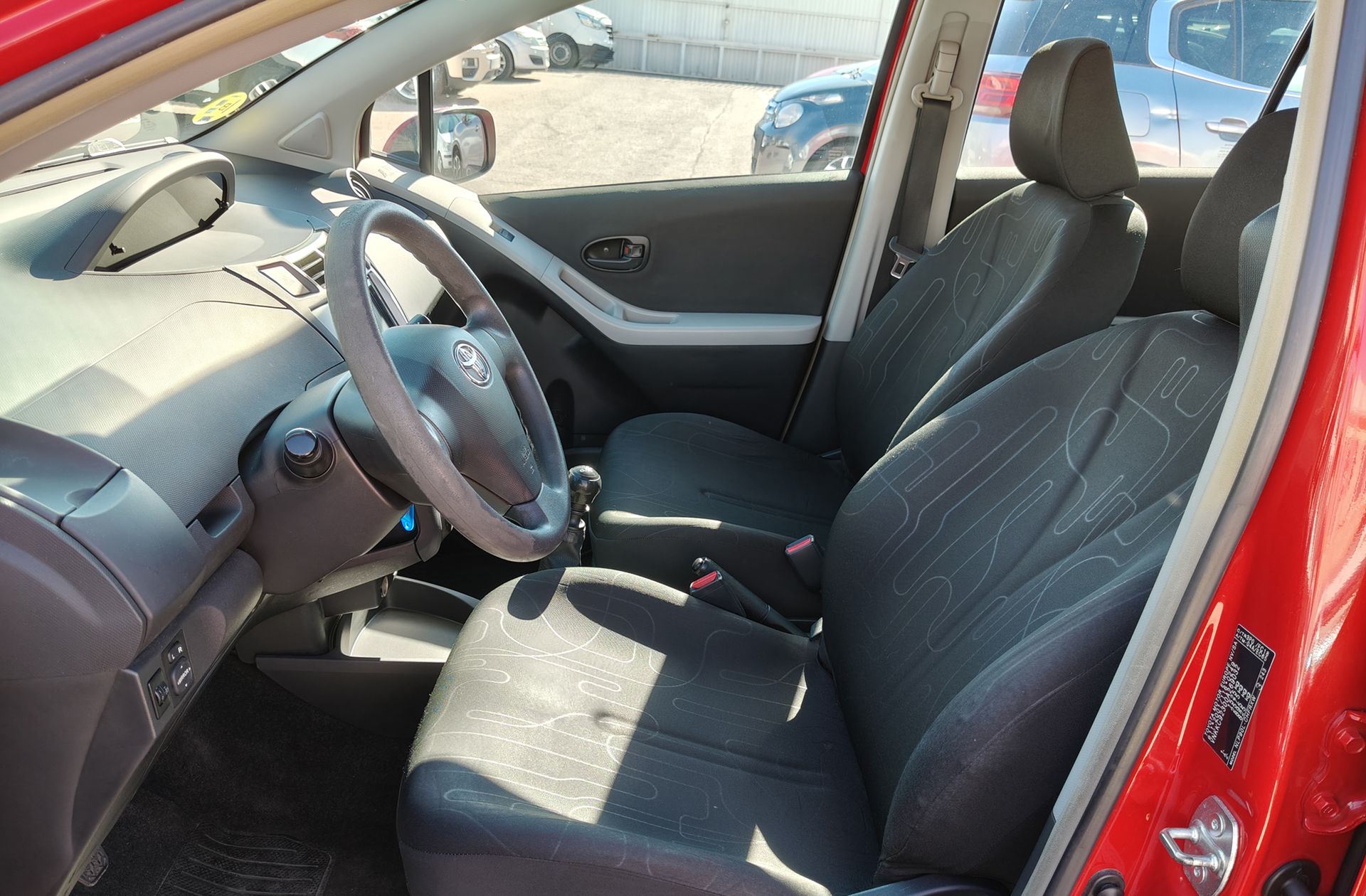 Toyota Yaris 1.4D-4D TS - foto 8