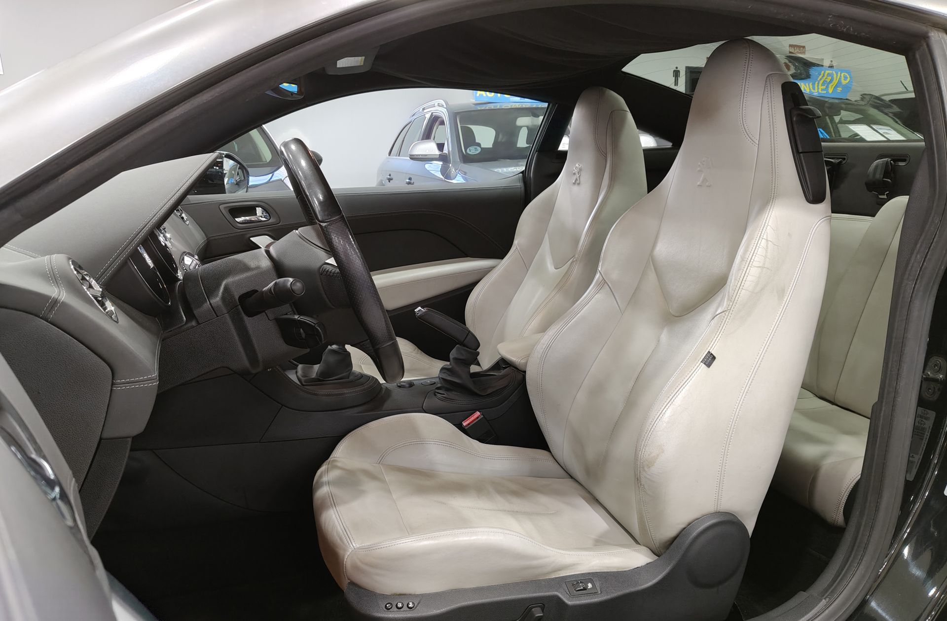 Peugeot RCZ 1.6 THP - foto 11