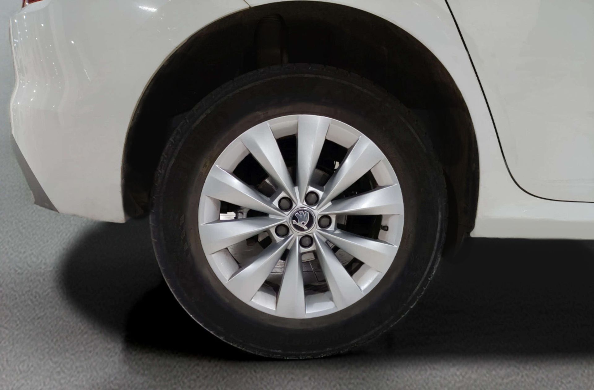 Škoda Kamiq 1.0 TSI Ambition - foto 29