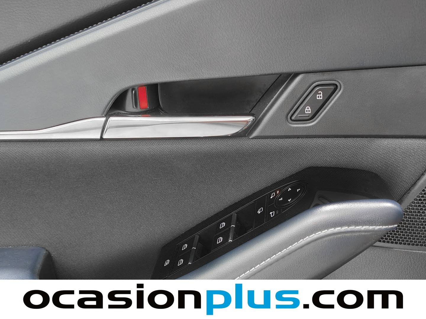 Foto Mazda CX-30 Mazda CX-30 2.0 Skyactiv-X Evolution 2WD AT (180 CV)