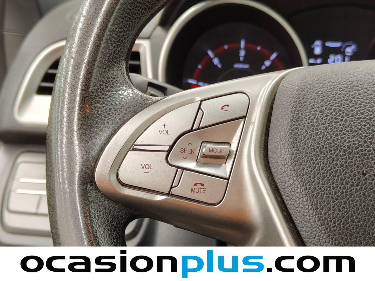 Equipamiento del SsangYong Tivoli SsangYong Tivoli D16T Premium 4x2 (115 CV)