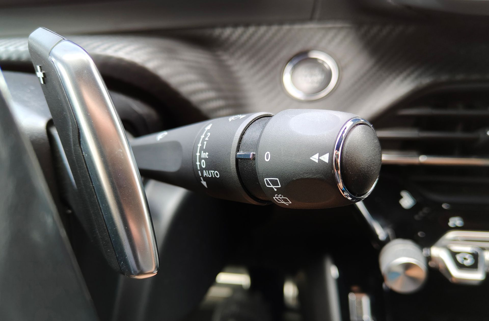 Peugeot 2008 PureTech 130 GT Line EAT8 - foto 41