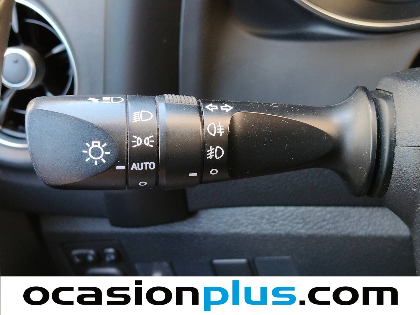 Acabados Toyota Auris Toyota Auris 1.8 140H Hybrid Feel! (136 CV)