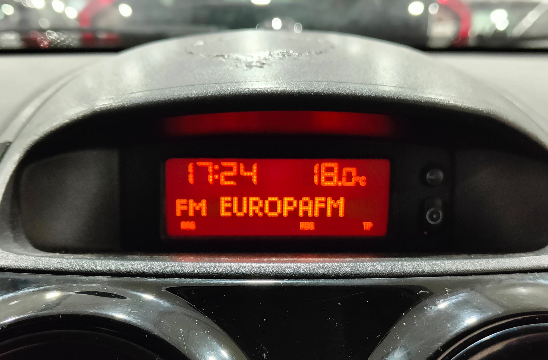Opel Corsa 1.4 111 Years - foto 26