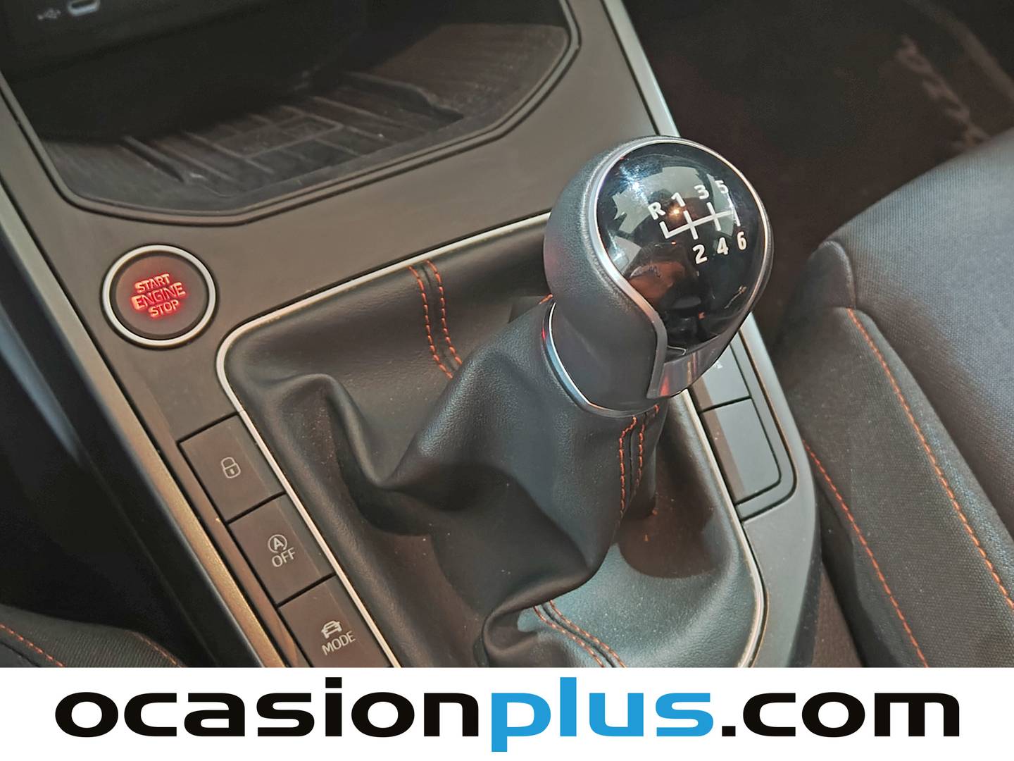 Foto asientos delanteros Seat Ibiza Seat Ibiza 1.0 TSI S&S FR 40 Aniversario (115 CV)
