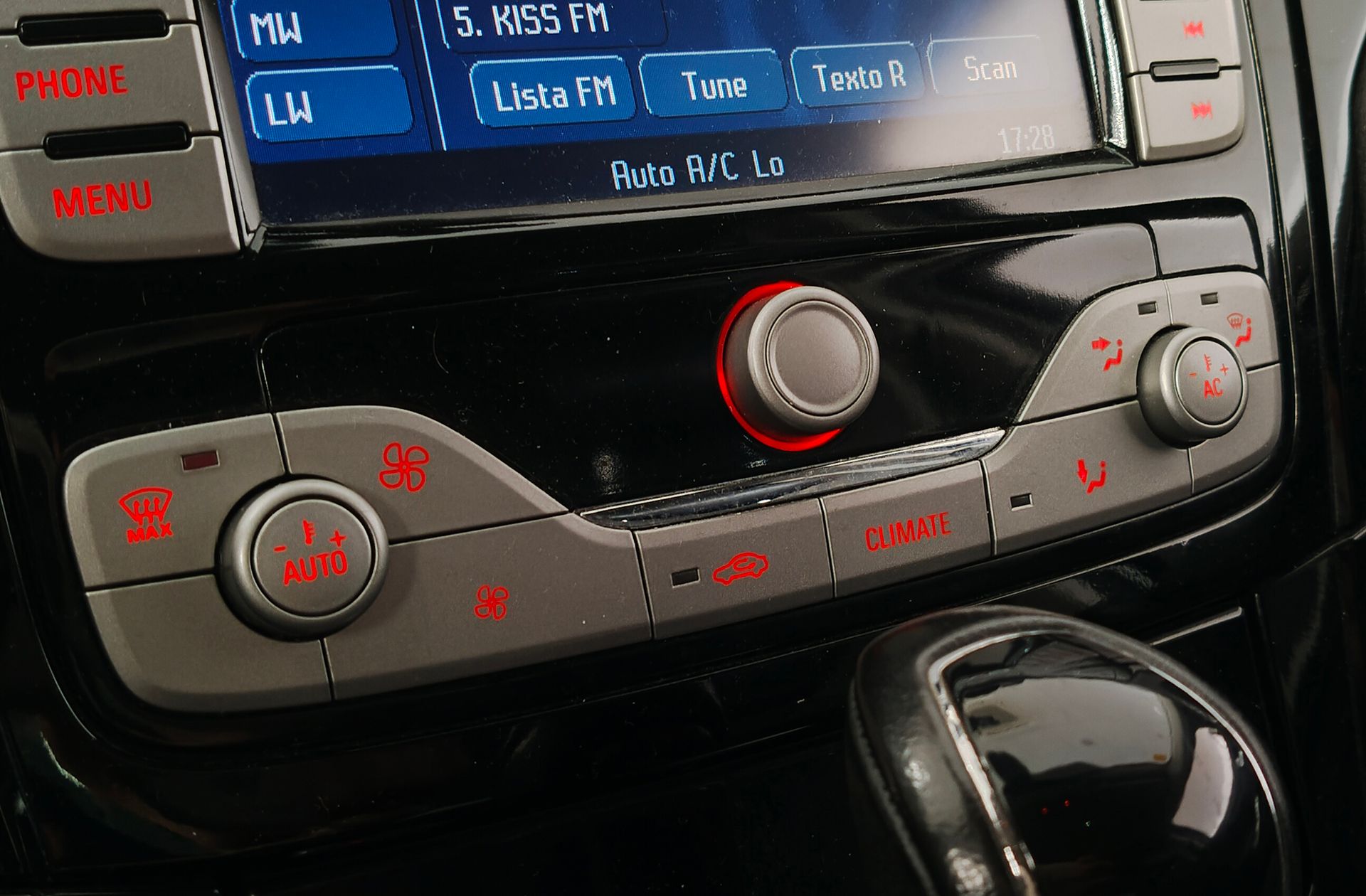 Ford Mondeo 2.0 EcoBoost 203 Titanium S Powershift - foto 28