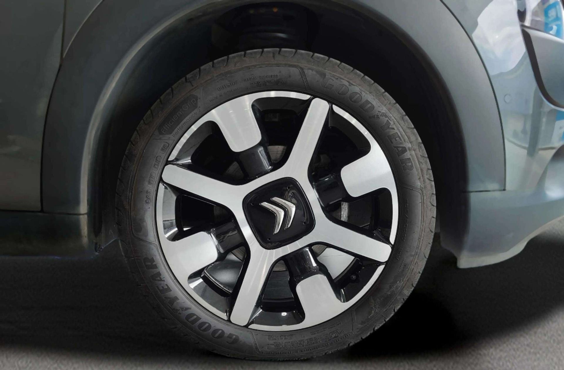 Citroën C4 Cactus BlueHDi 100 Shine - foto 36