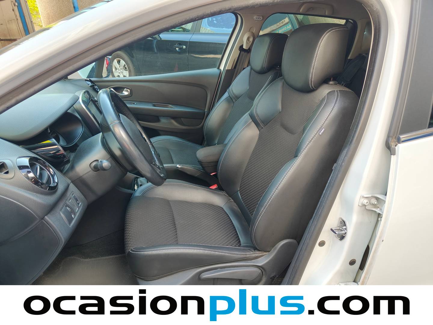 Foto asientos delanteros Renault Clio Renault Clio Zen Energy dCi (90 CV)