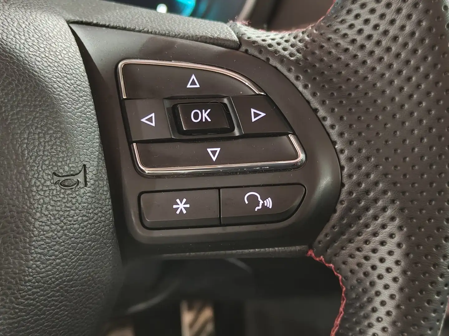 Foto MG HS MG HS 1.5 Turbo GDI Luxury DCT (162 CV)