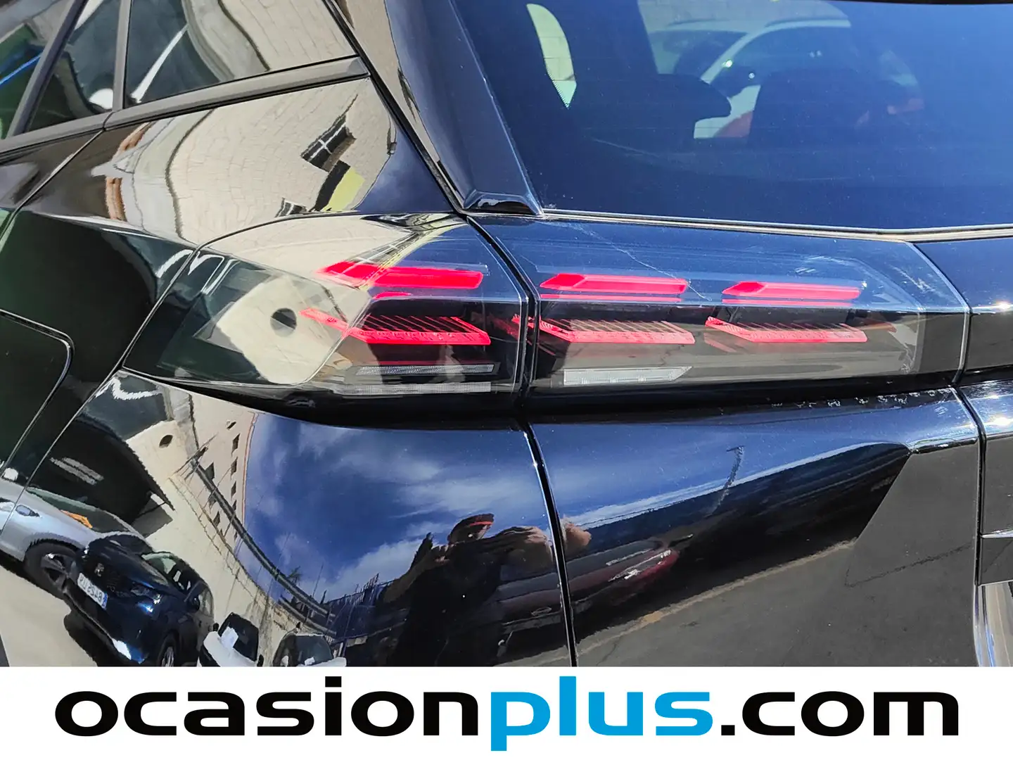 Foto Peugeot 2008 Peugeot 2008 Allure Hybrid eDCS6 (136 CV)