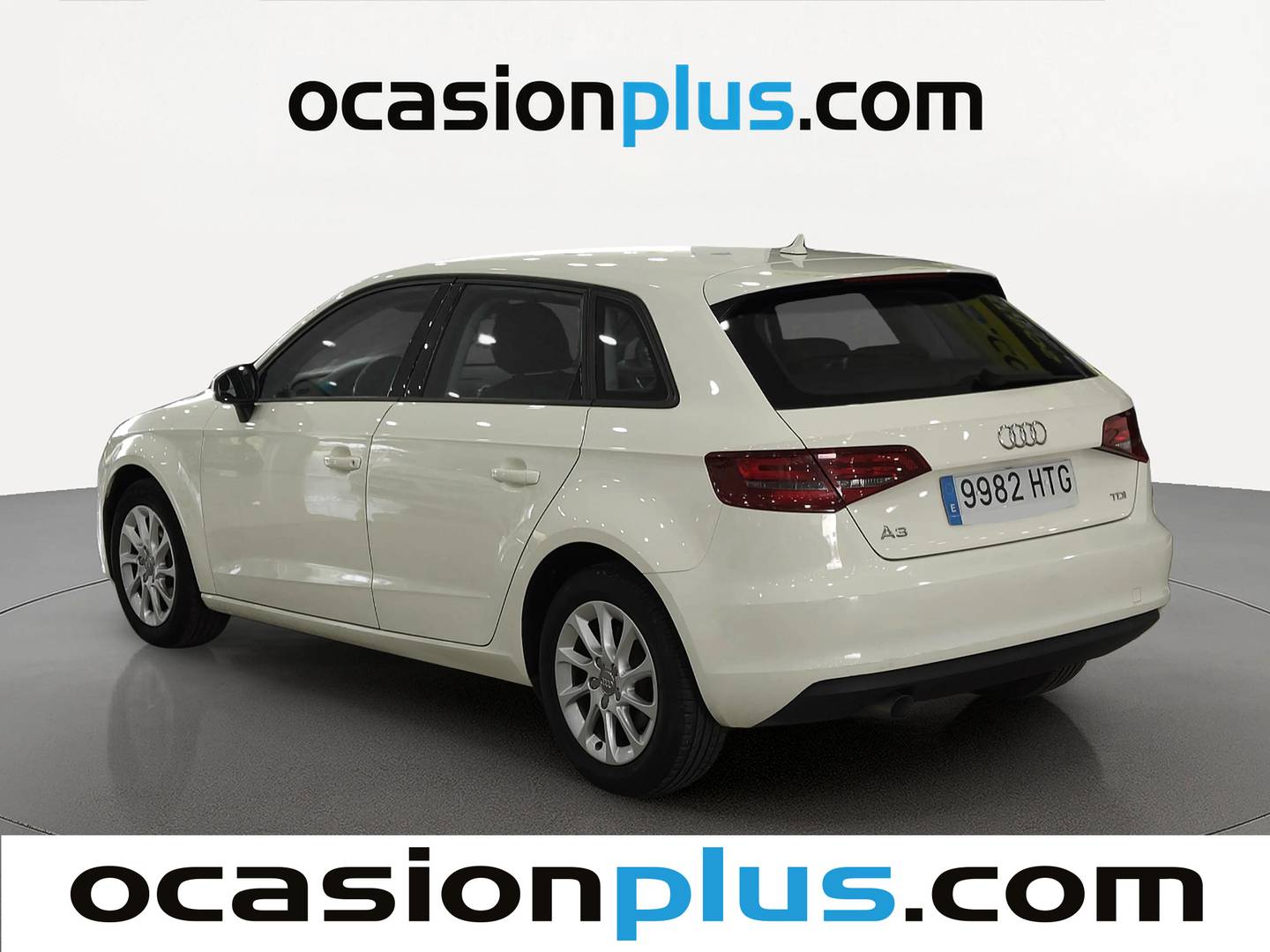 Foto trasera Audi A3 Audi A3 Sportback Attraction Edición especial 1.6 TDI (105 CV) izquierda