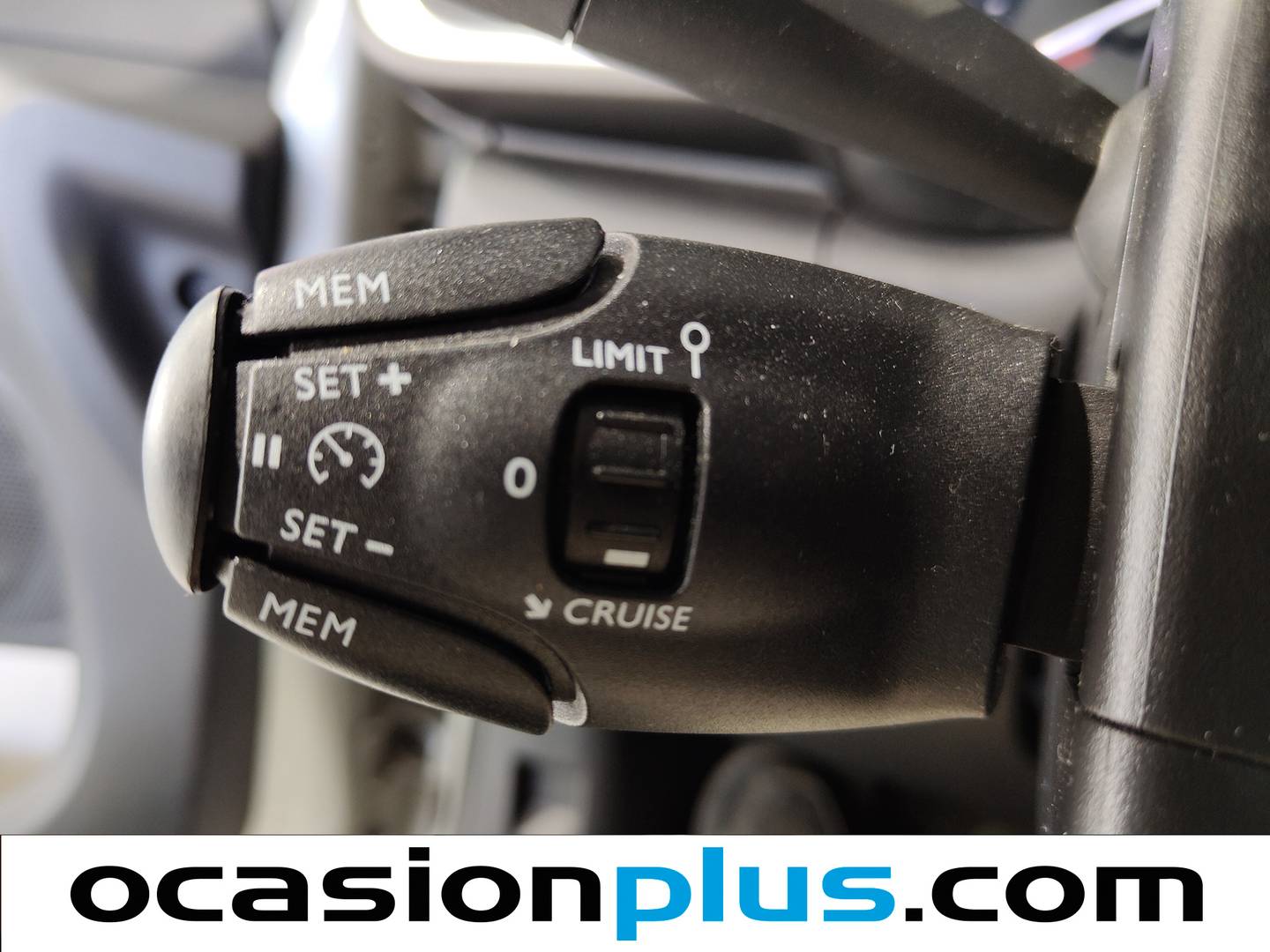 Equipamiento del Citroën C3 Citroën C3 PureTech 110 S&S Feel EAT6 (110 CV)