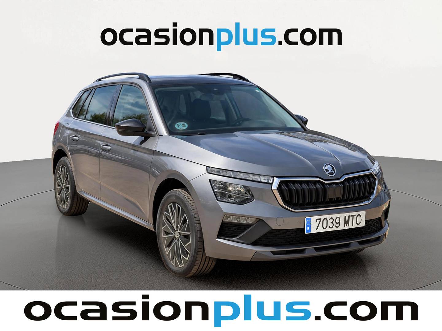 Foto delantera Skoda Kamiq Skoda Kamiq 1.0 TSI Design DSG (115 CV) derecha
