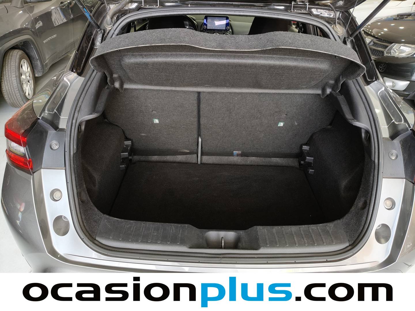 Foto asientos delanteros Nissan JUKE Nissan Juke DIG-T N-Connecta 4x2 (117 CV)