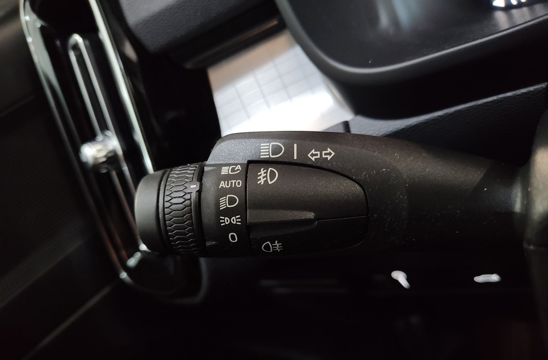 Volvo XC40 T2 Core - foto 25