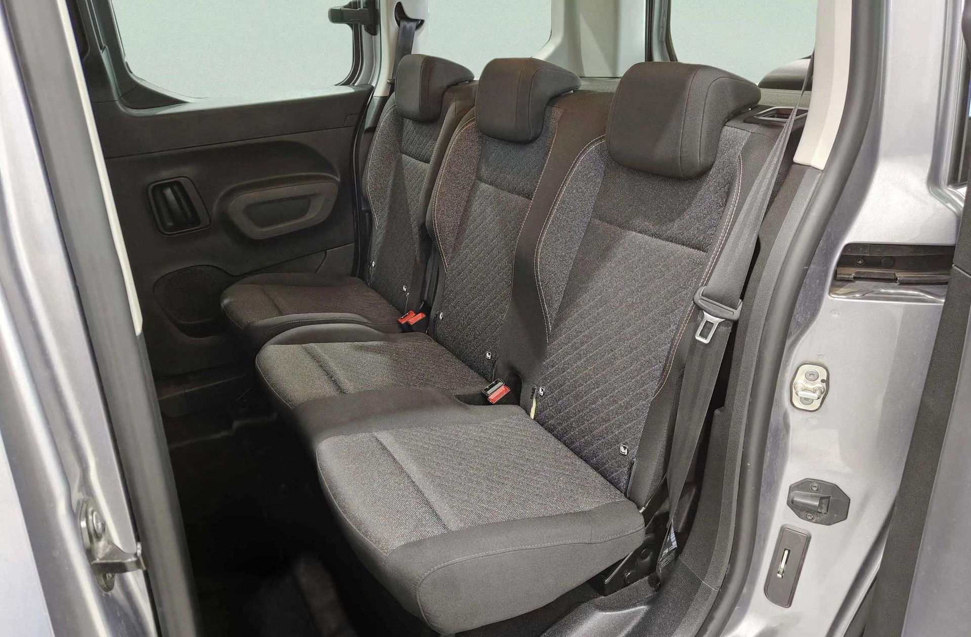 Peugeot Rifter BlueHDi 100 Allure - foto 12