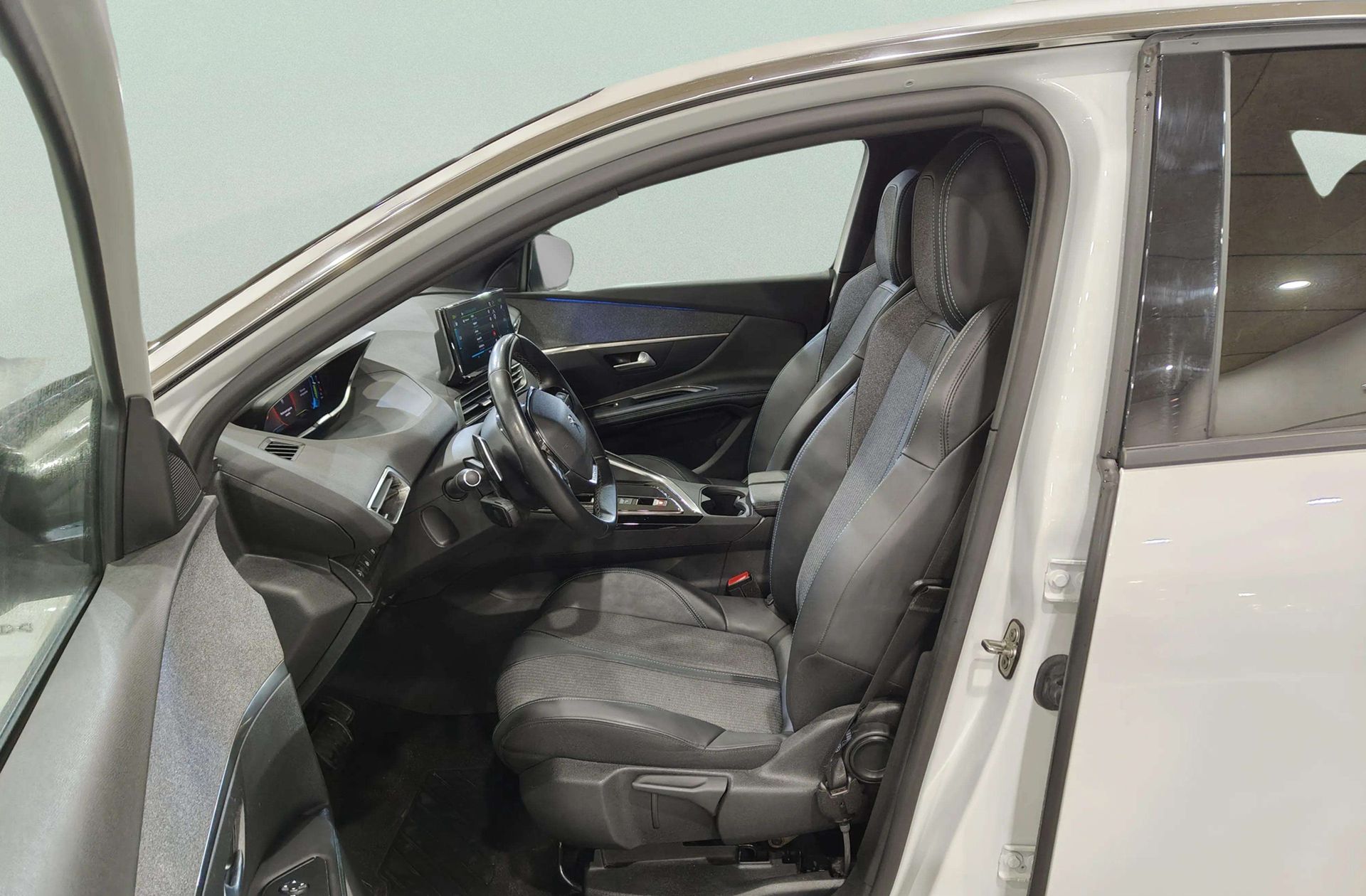 Peugeot 3008 300 Allure Pack e-EAT8 - foto 12