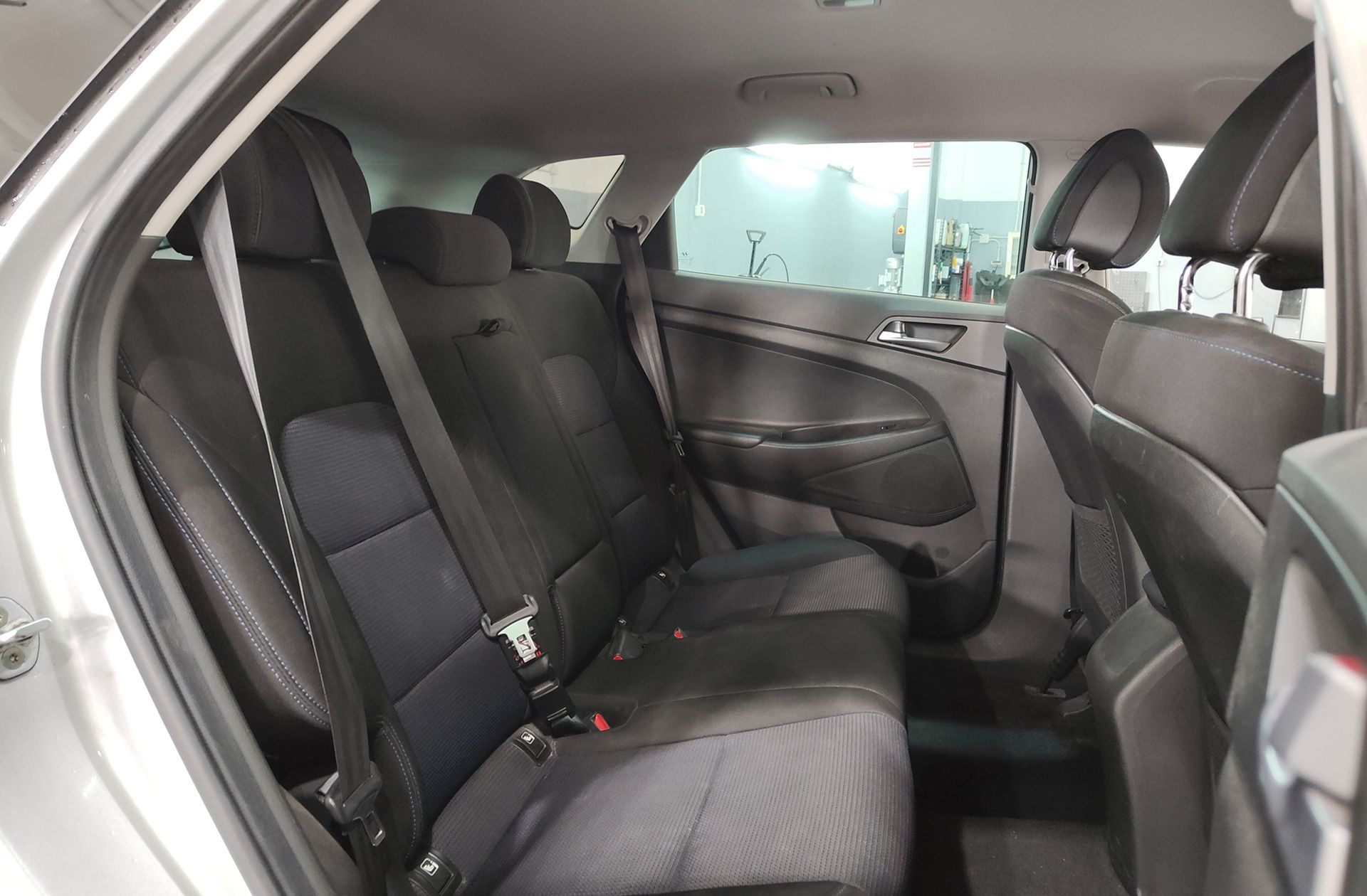 Hyundai Tucson 1.6 GDI BlueDrive Essence 4x2 - foto 14