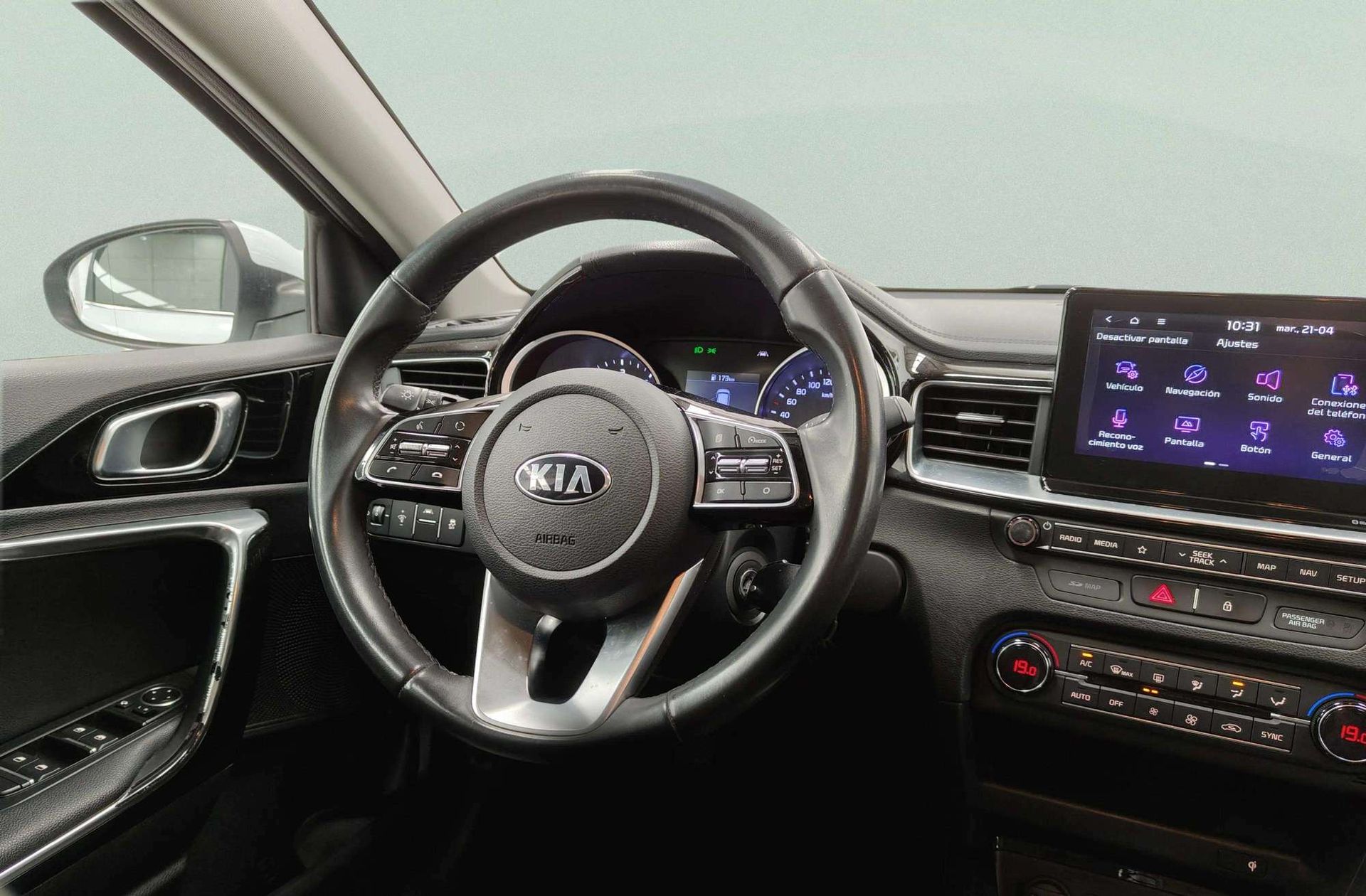 Kia Ceed 1.6 CRDi Tech - foto 25