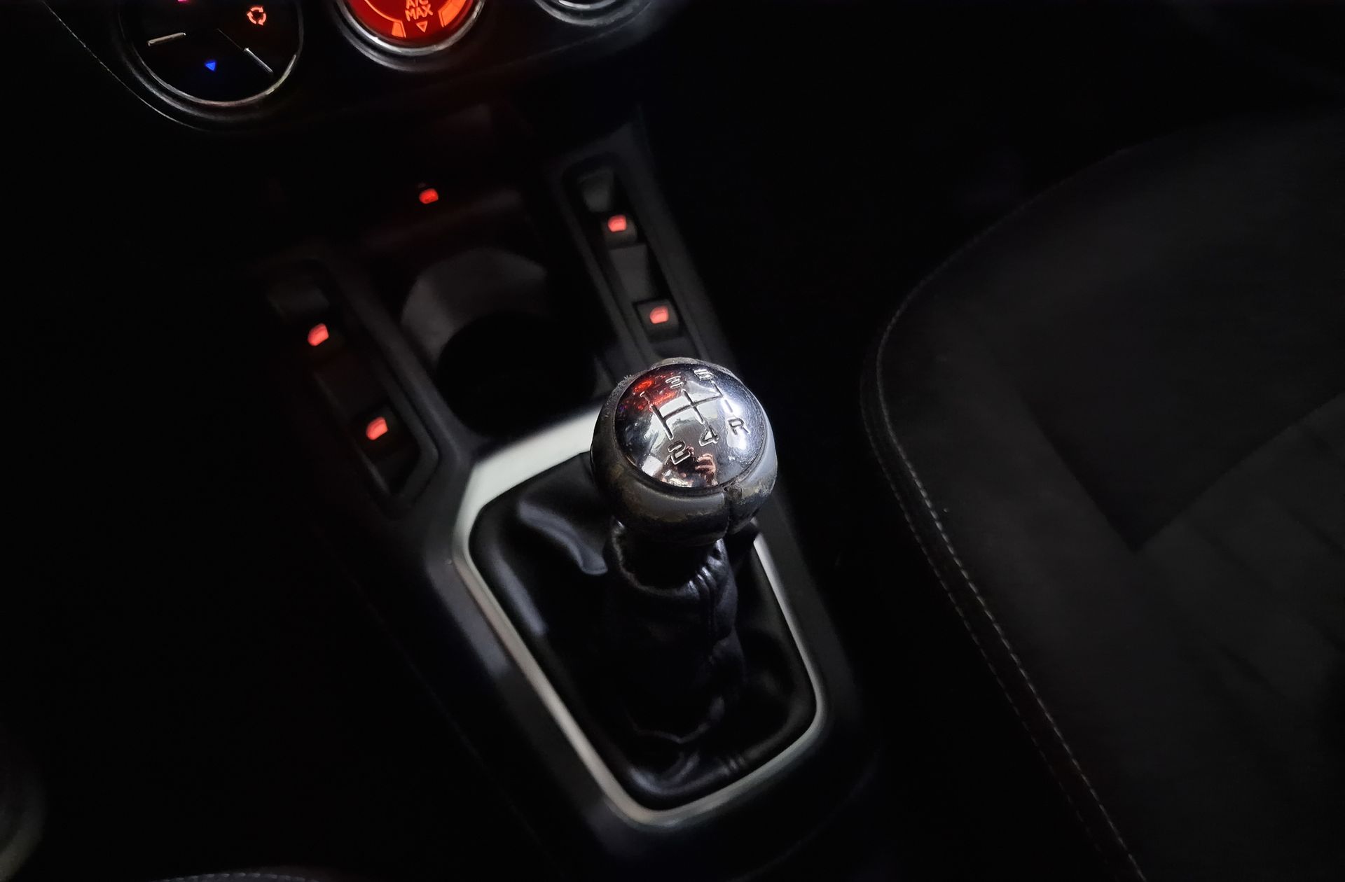 Citroën C-Elysée BlueHDi 100 Exclusive - foto 5