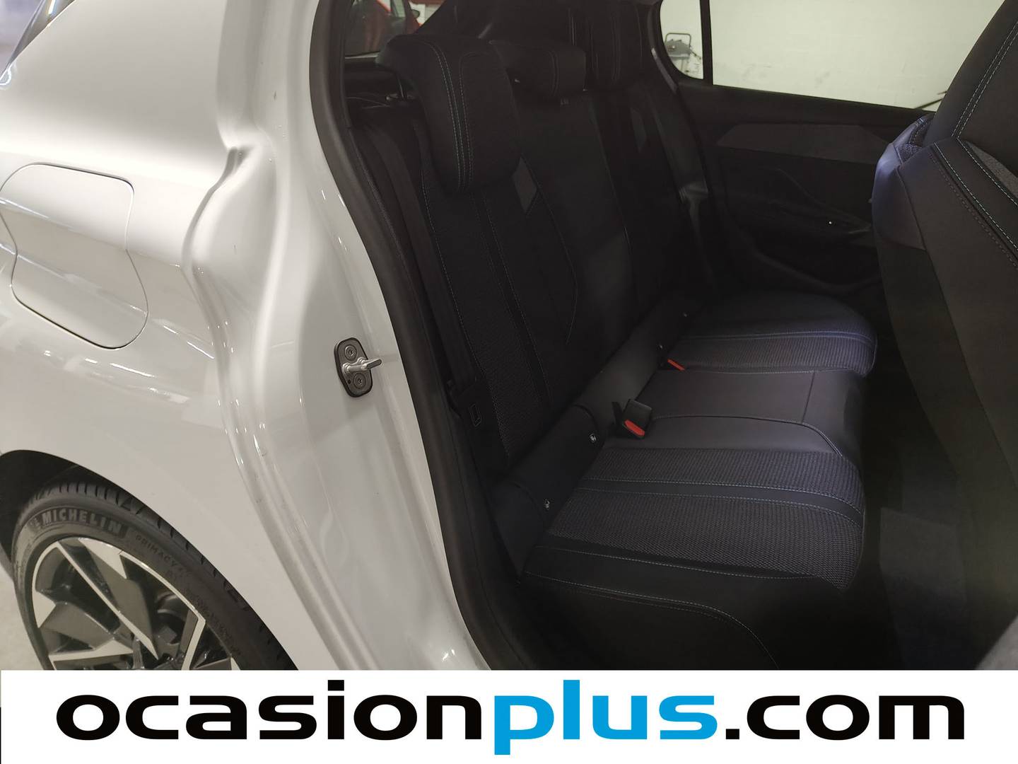 Foto Peugeot 308 Peugeot 308 Allure Hybrid eDCS6 (145 CV)