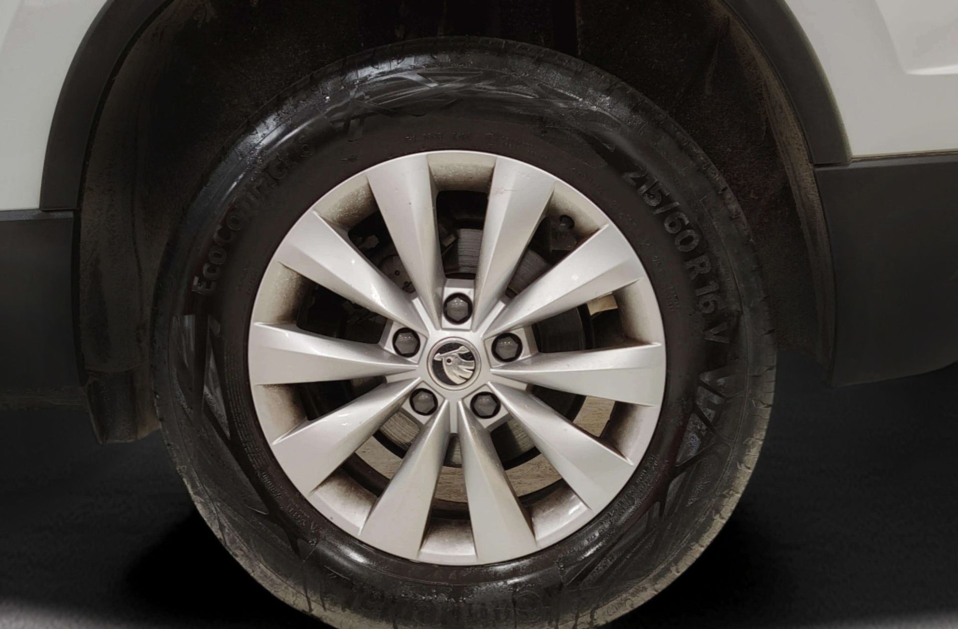 Škoda Karoq 2.0 TDI Selection - foto 30