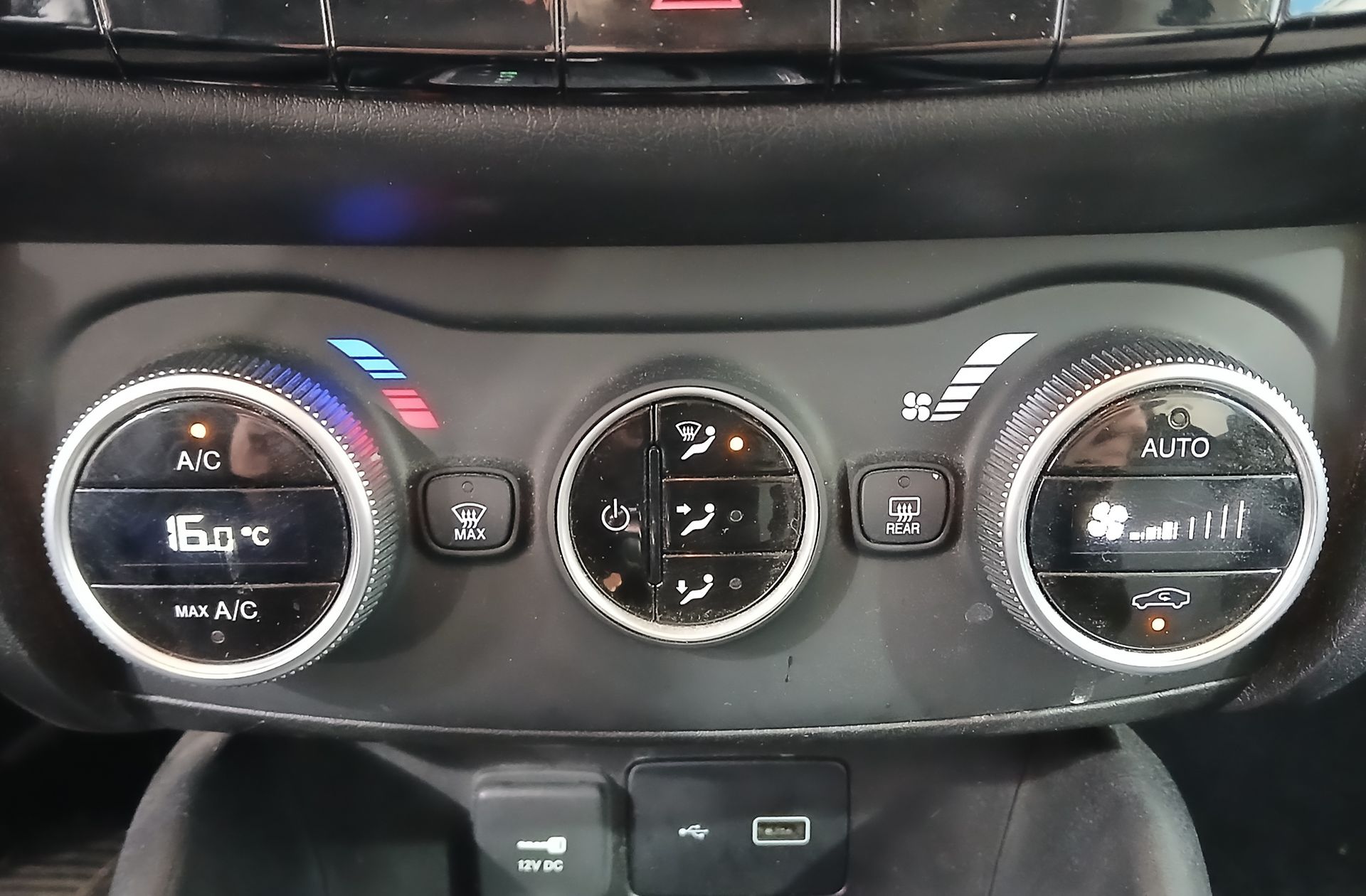 Fiat Tipo 1.5 Hybrid Cross DCT - foto 30