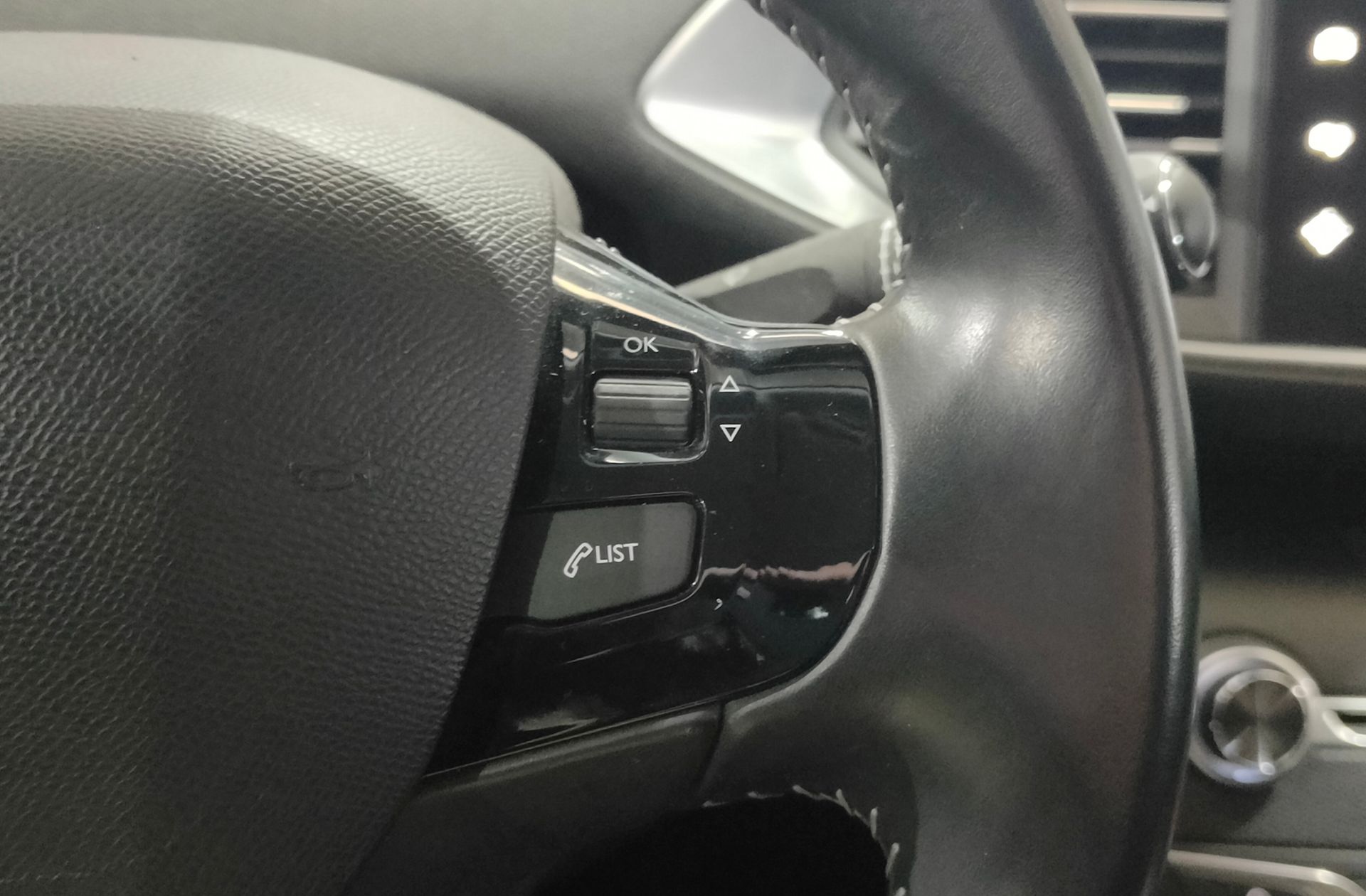 Peugeot 308 1.6 e-HDI Allure - foto 26