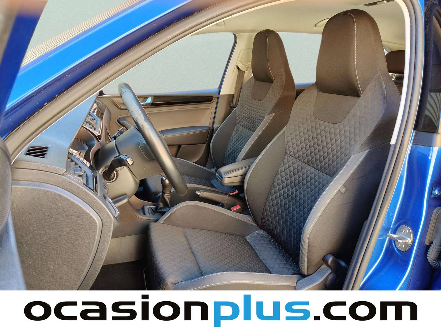 Foto asientos delanteros Skoda Spaceback Skoda Spaceback 1.0 TSI Like (95 CV)