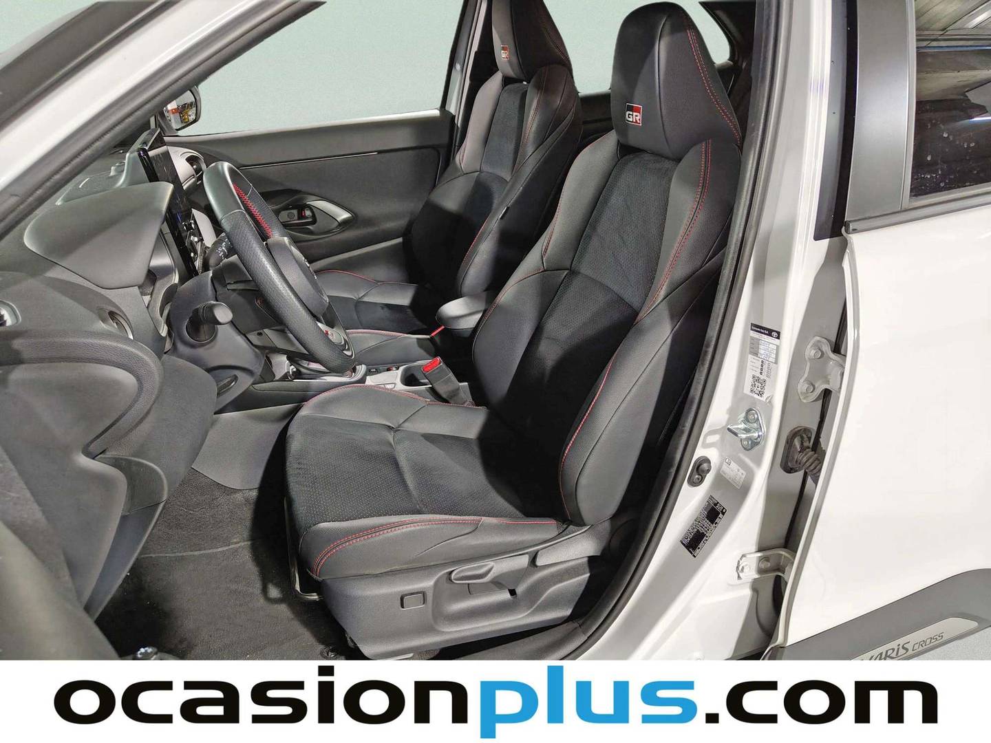 Foto asientos delanteros Toyota Yaris Cross Toyota Yaris Cross 130H GR Sport (130 CV)