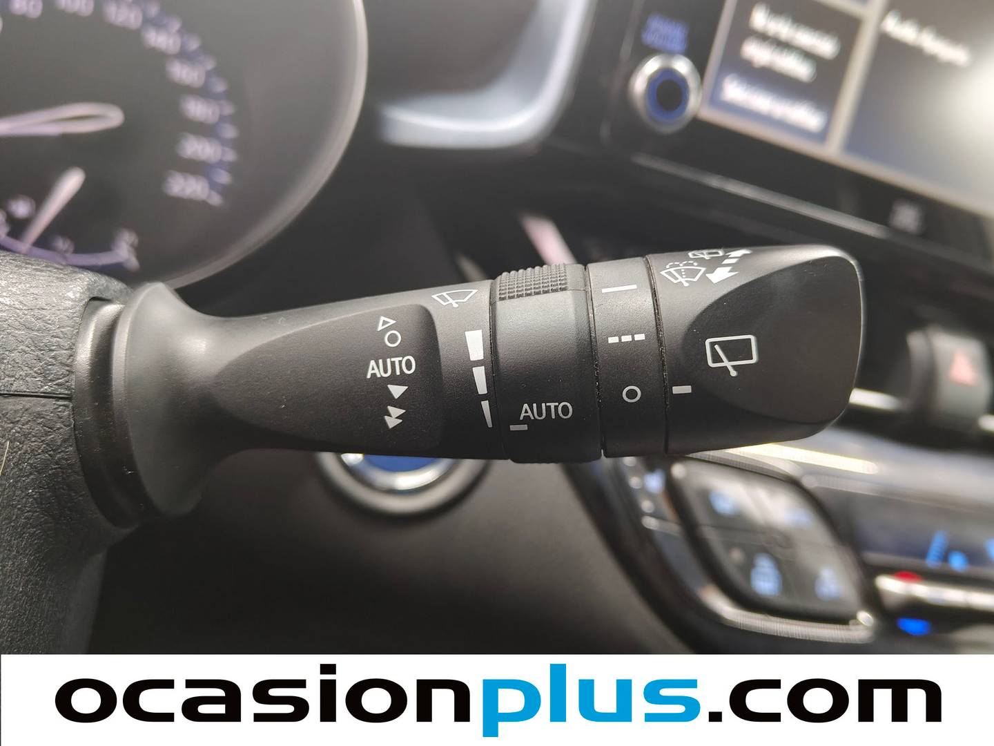 Paquetes del Toyota C-HR Toyota C-HR 180H Advance Luxury (184 CV)