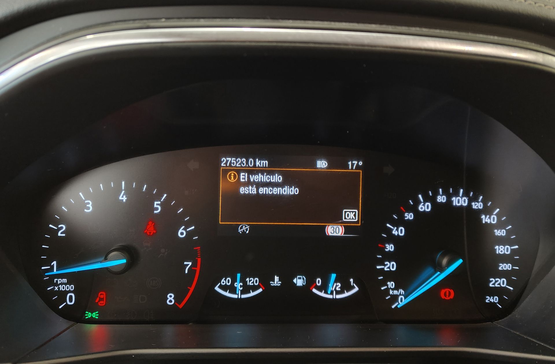 Ford Focus 1.5 EcoBoost Vignale - foto 23