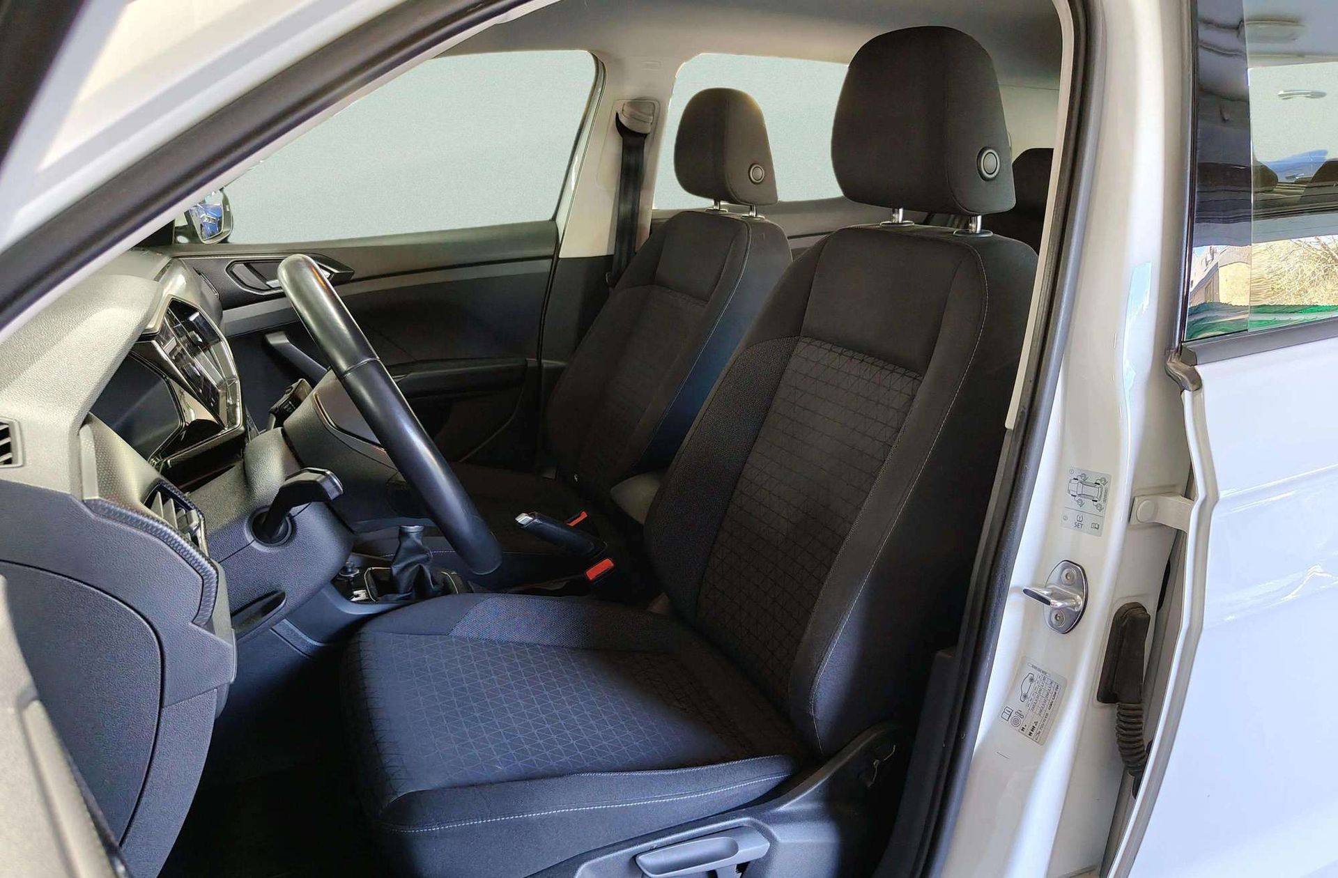 Volkswagen T-Cross Advance 1.0 TSI - foto 11