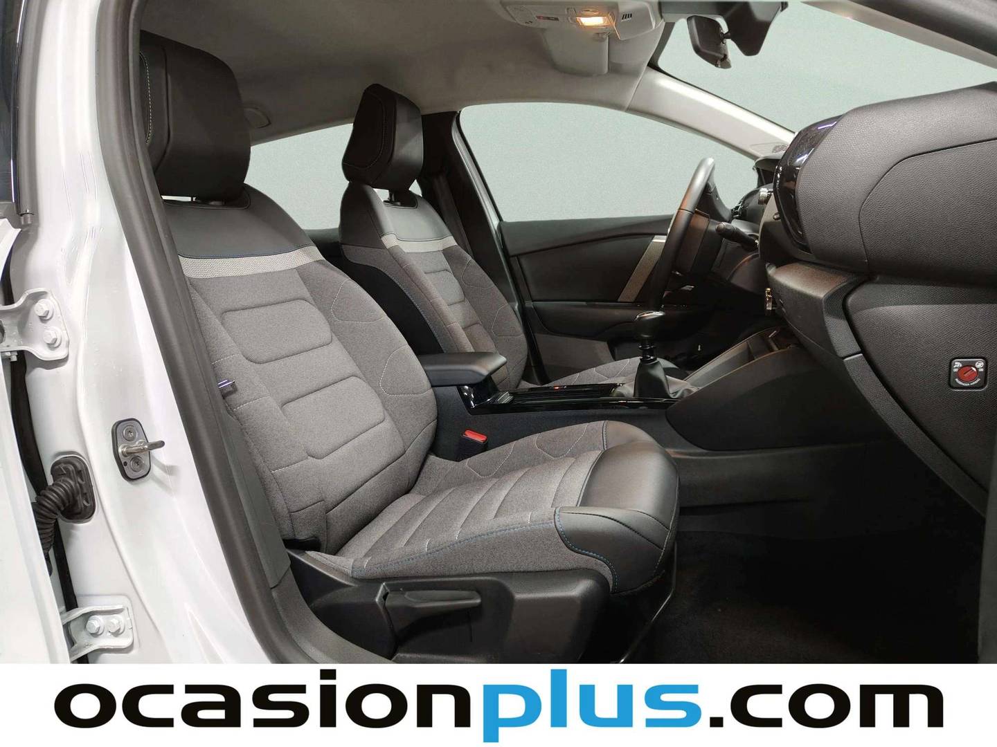 Foto Citroën C4 Citroen C4 PureTech 130 S&S Plus (131 CV)