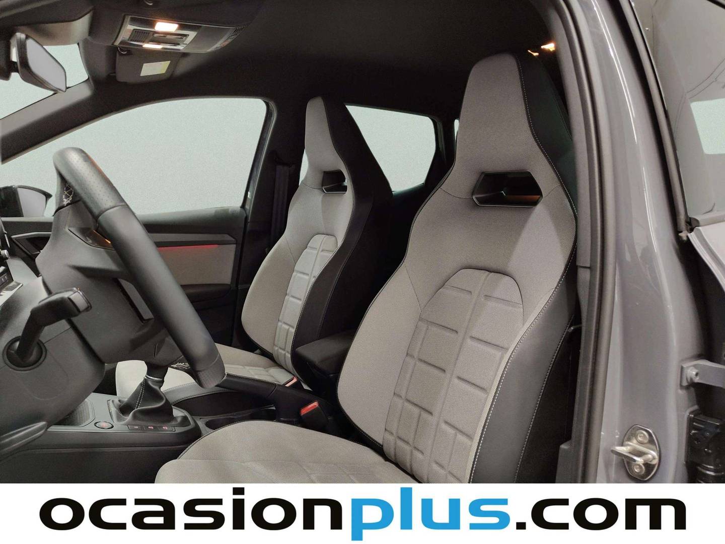 Extras y acabados del Seat Arona Seat Arona 1.0 TSI S&S FR (115 CV)