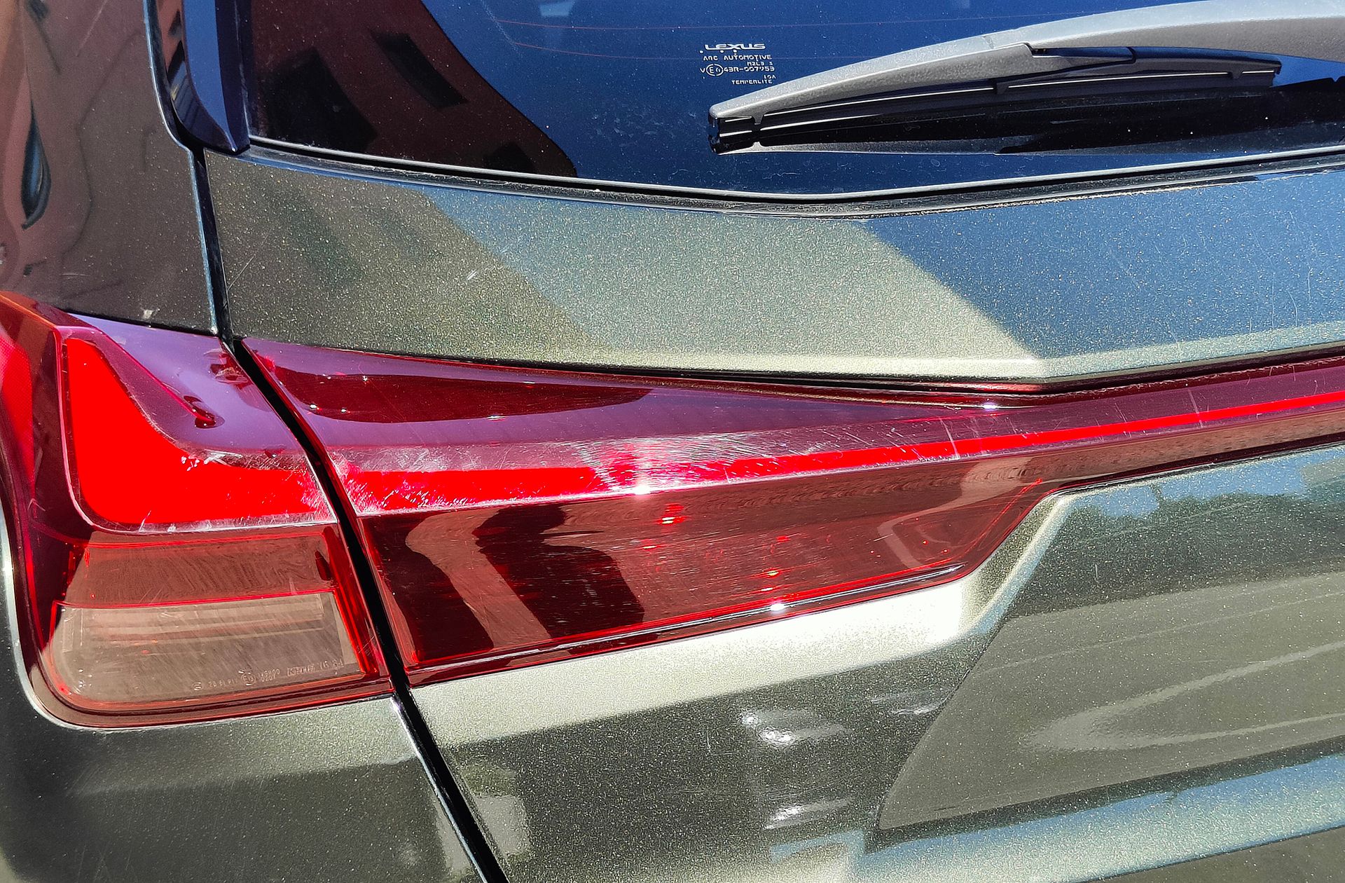 Lexus UX 250h Premium - foto 16