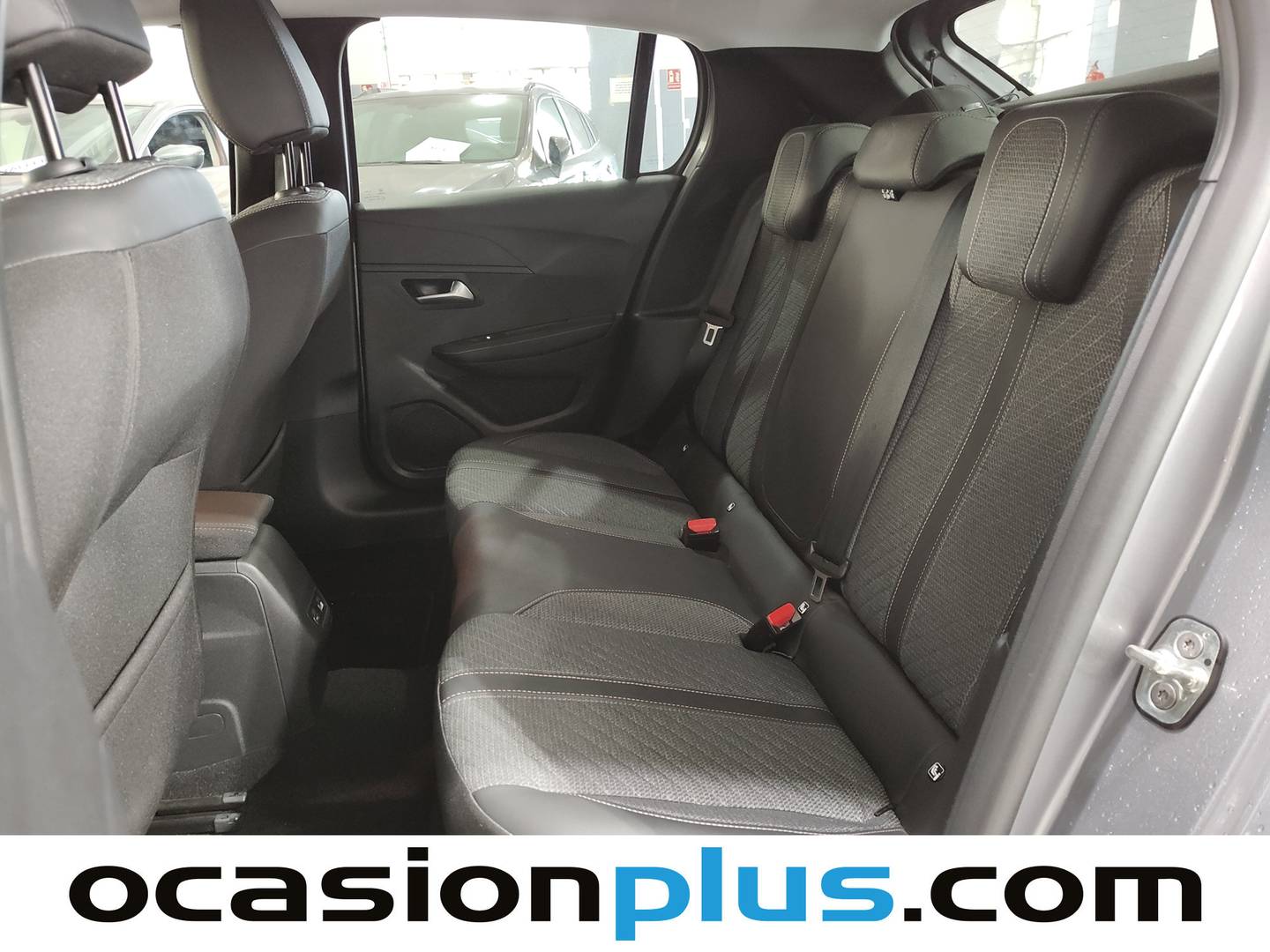 Foto asientos traseros Peugeot 208 Peugeot 208 PureTech 100 Allure (100 CV)
