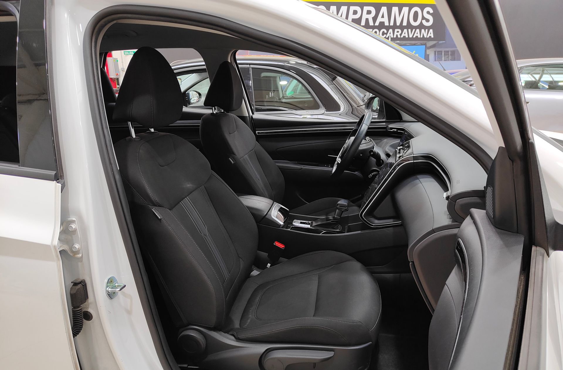 Hyundai Tucson 1.6 CRDi 48V Maxx DCT - foto 18