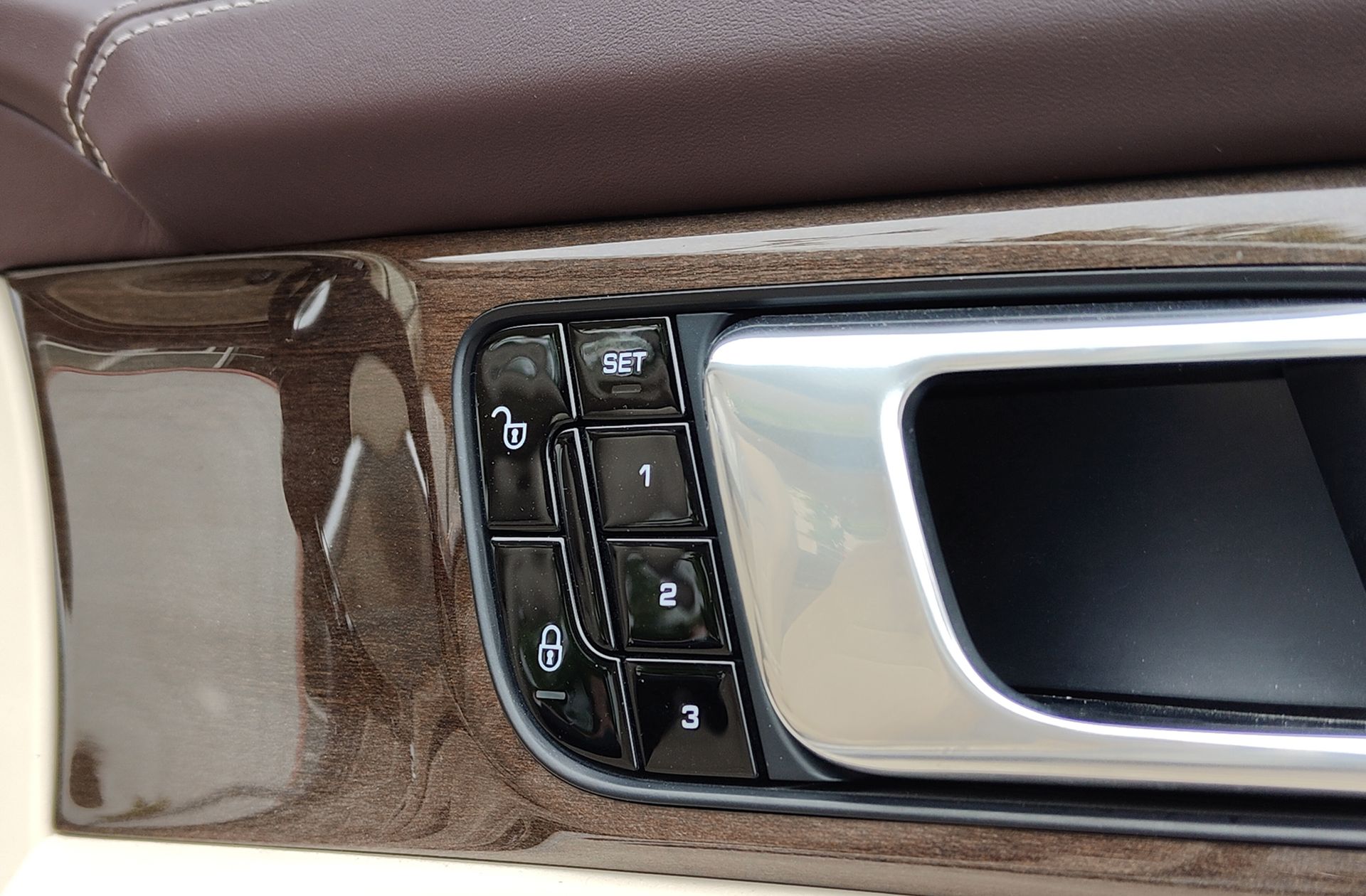 Porsche Panamera Turbo - foto 36