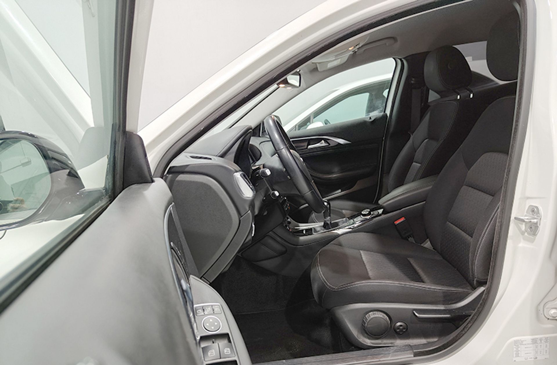 Infiniti Q30 1.6T Premium - foto 9