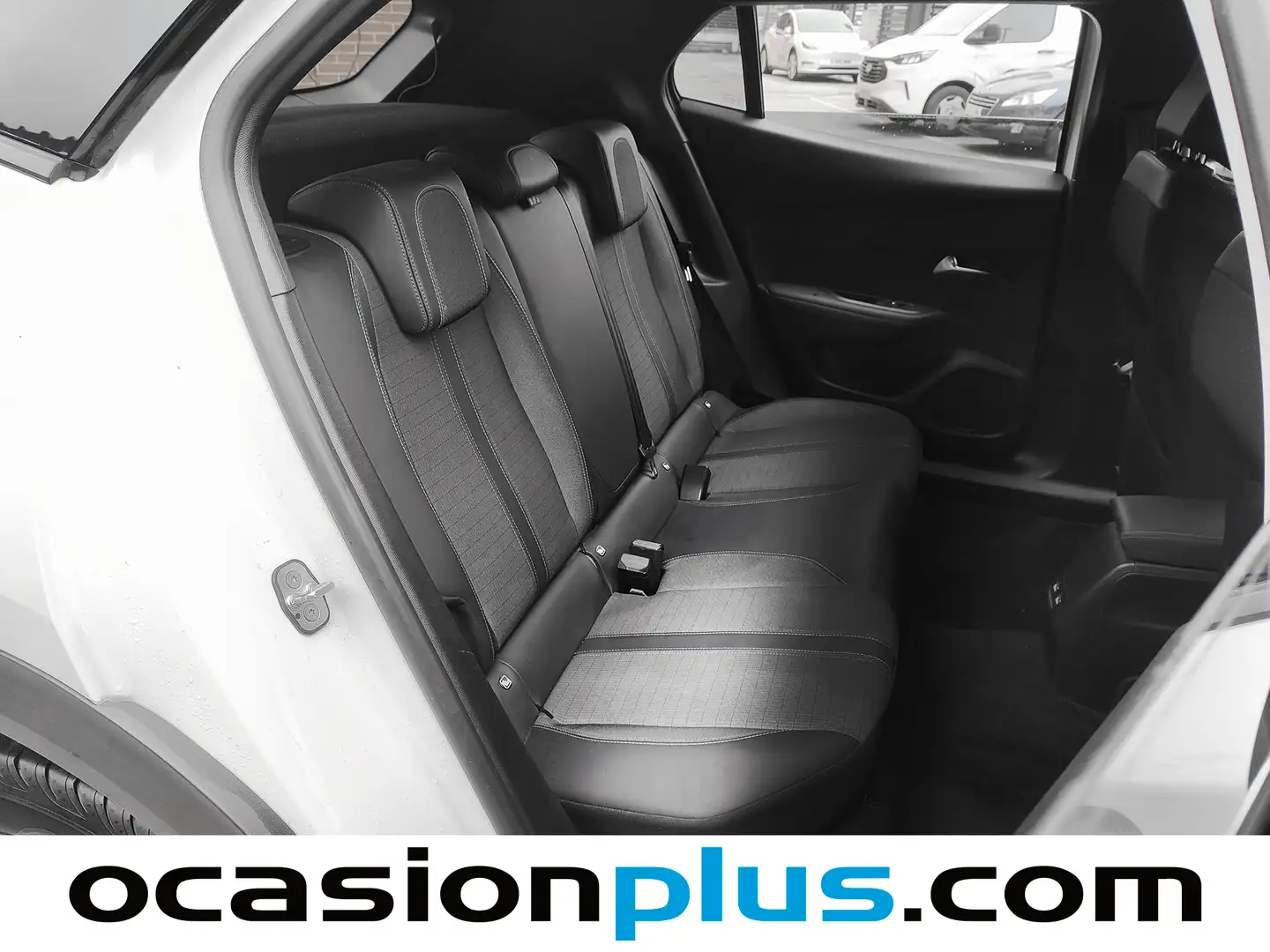 Foto Peugeot 2008 Peugeot 2008 PureTech 130 S&S Allure Pack (130 CV)