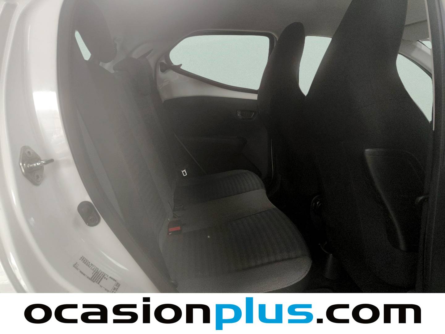 Foto asientos traseros Toyota Aygo Toyota Aygo 1.0 VVT-i x-clusiv (72 CV)