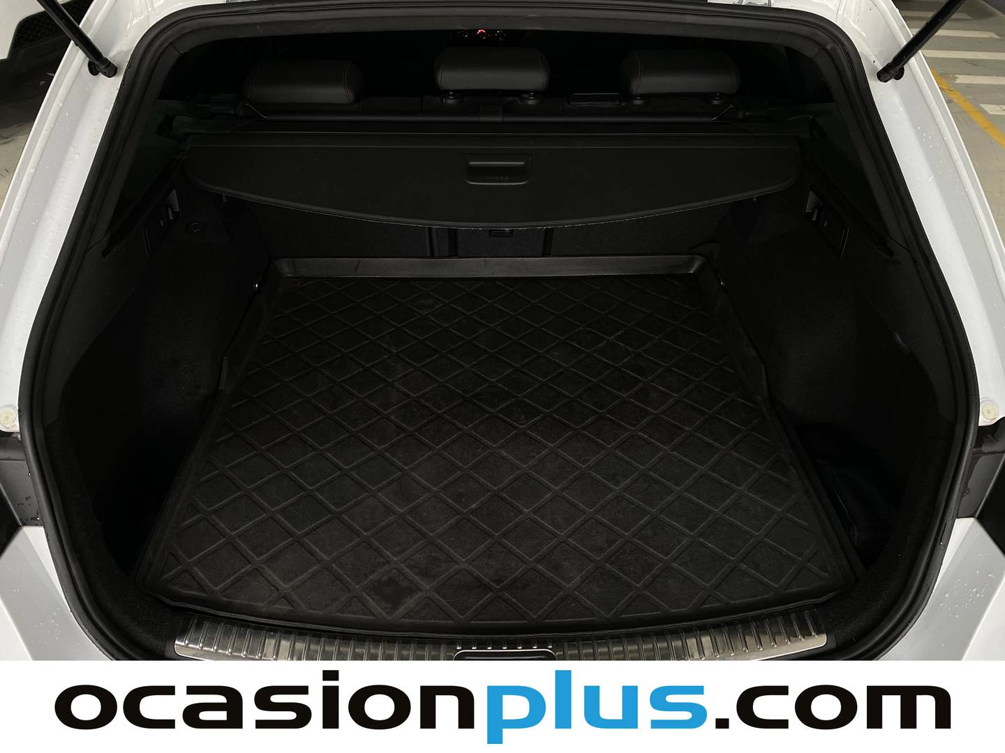 Fotos maletero Seat León Seat León ST 1.5 TGI GNC S&S FR Fast Edition DSG (130 CV)