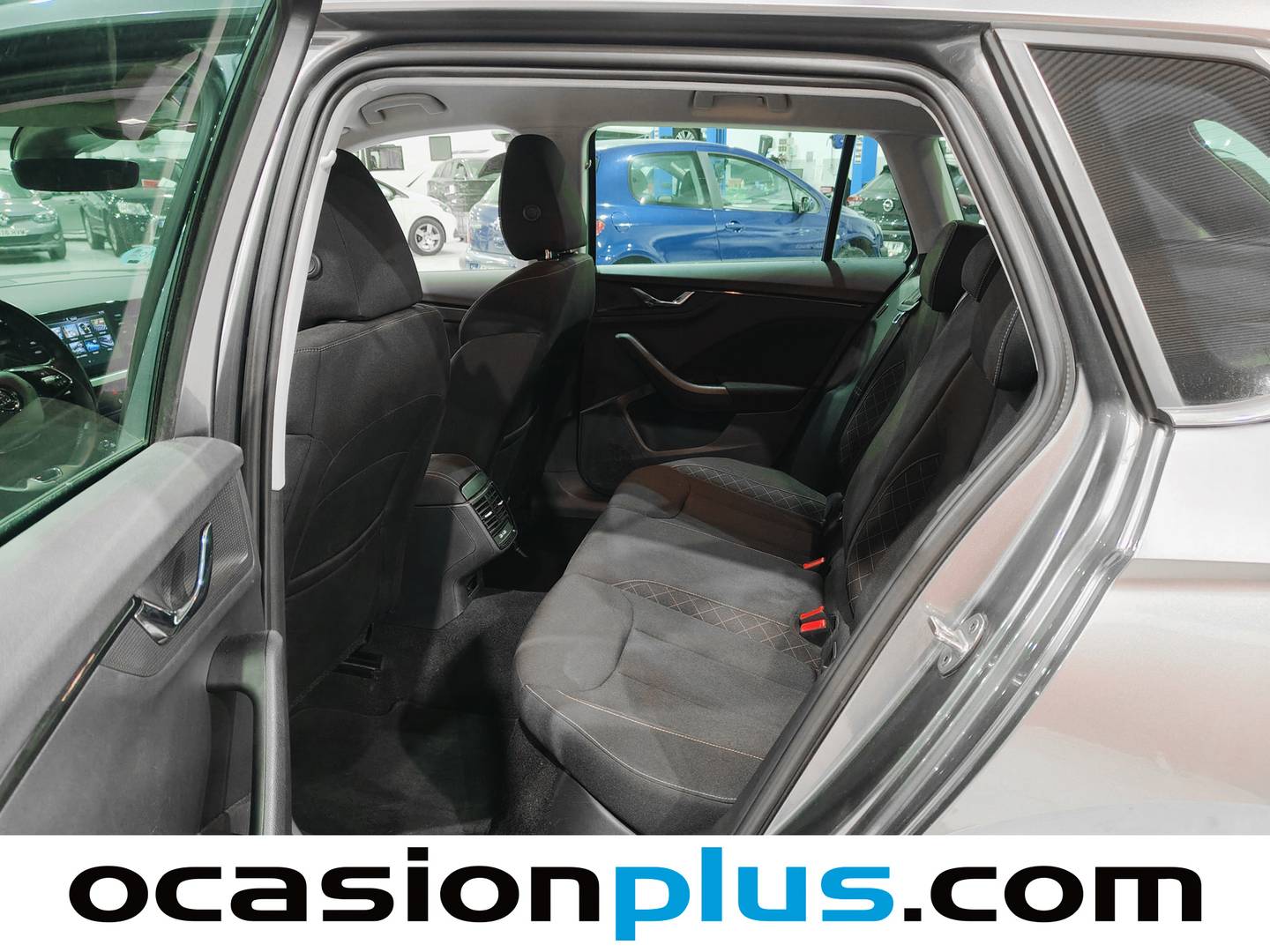 Foto asientos traseros Skoda Kamiq Skoda Kamiq 1.0 TSI Ambition (110 CV)