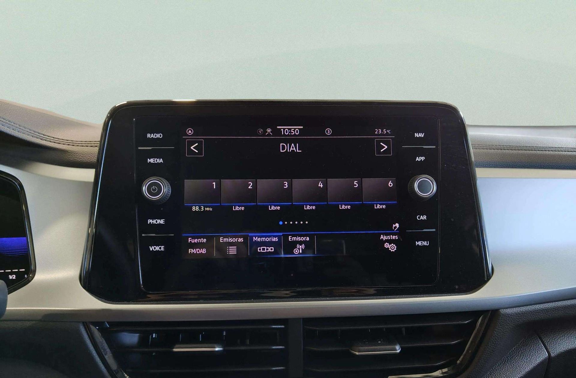 Volkswagen T-Roc Life 1.0 TSI - foto 33