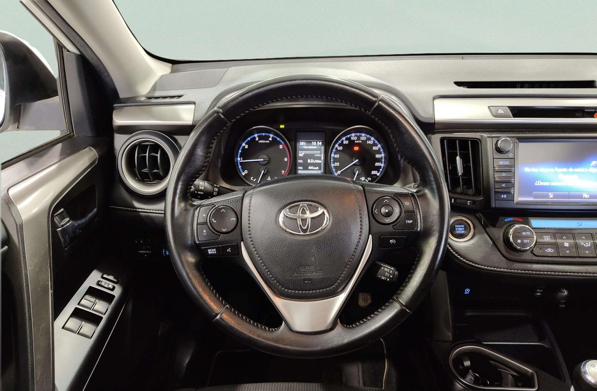 Toyota RAV4 150D 2WD Advance - foto 24