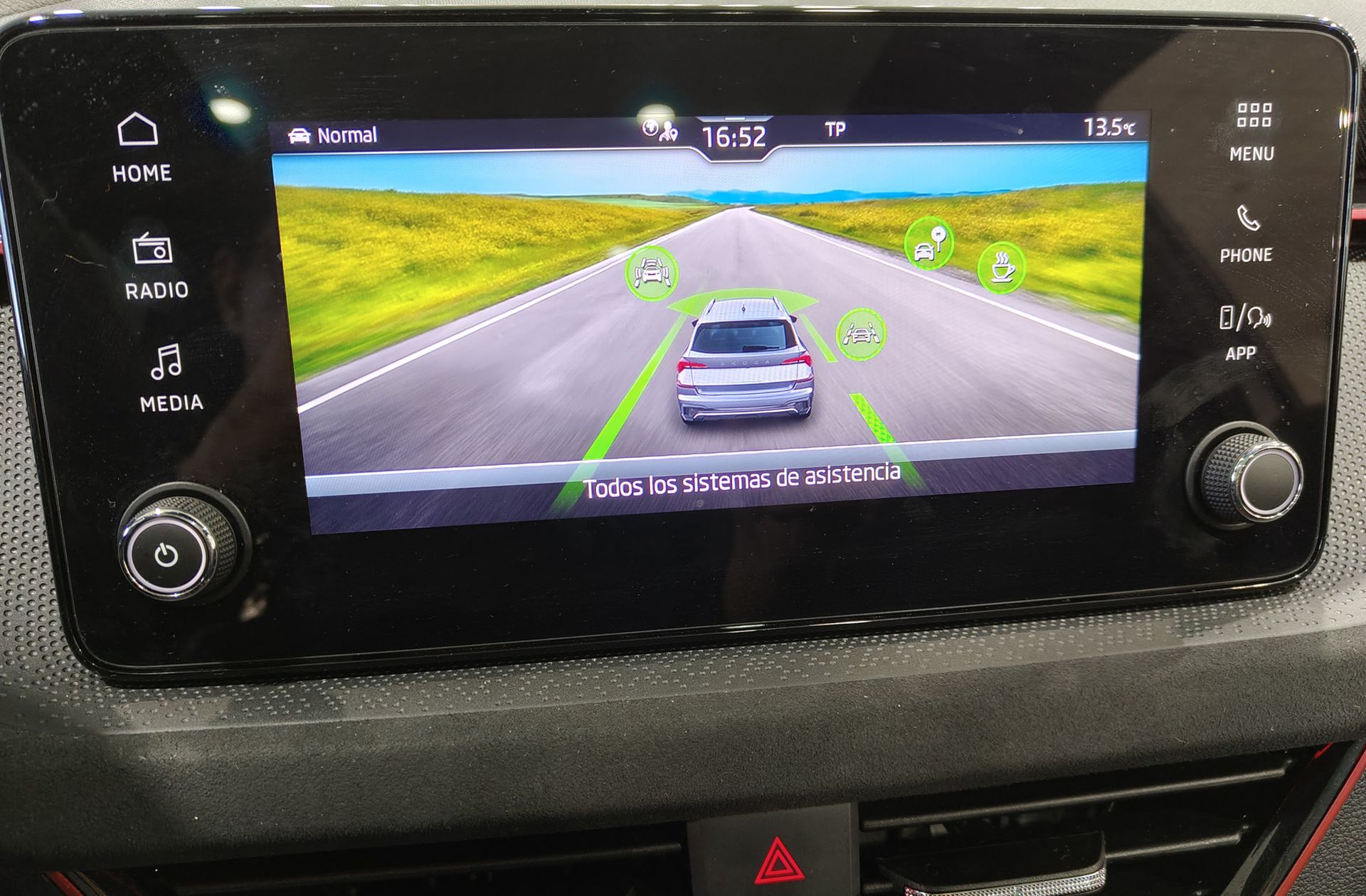 Škoda Kamiq 1.0 TSI Design DSG - foto 13
